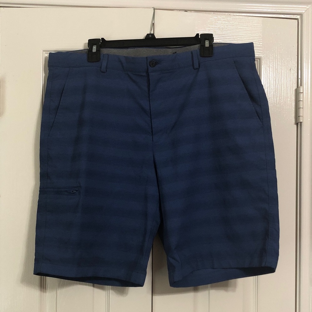 Greg Norman Collection Men’s Size 38 Blue Striped Flat Front Shorts